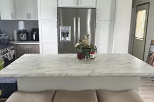 112 Kingsway Dr, North Mankato, MN 56003 - Photo 2