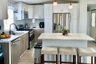 112 Kingsway Dr, North Mankato, MN 56003 - Photo 4