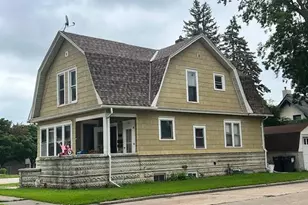 711 1st Dr NW, Austin, MN 55912 - Photo 1