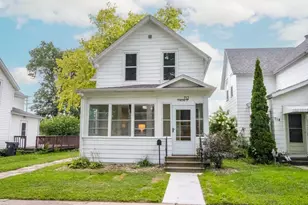 712 N Broad St, Mankato, MN 56001 - Photo 1