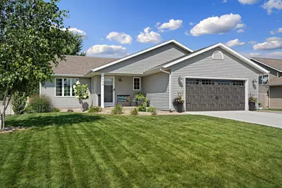 904 10th Street SE, Waseca, MN 56093 - Photo 1