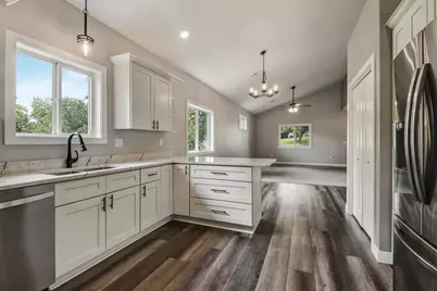 615 S Wisconsin Avenue, Rice Lake, WI 54868 - Photo 16