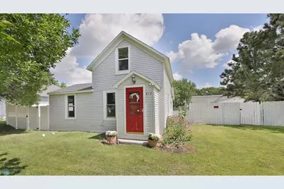812 4th Street SE, Barnesville, MN 56514 - Photo 2