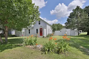 812 4th St SE, Barnesville, MN 56514 - Photo 1