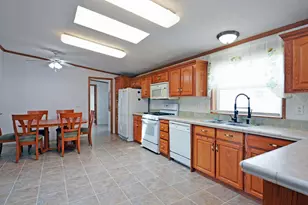 1367 Birchview Dr, Maplewood, MN 55119 - Photo 6