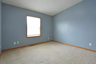 1367 Birchview Dr, Maplewood, MN 55119 - Photo 14