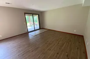 401 Whispering Ln, Hastings, MN 55033 - Photo 10