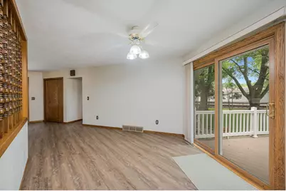 630 E 13th Street, Blue Earth, MN 56013 - Photo 18