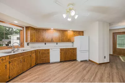 630 E 13th Street, Blue Earth, MN 56013 - Photo 14