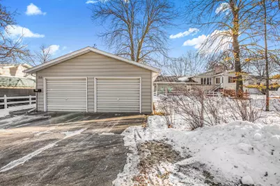 726 Hassan Street SE, Hutchinson, MN 55350 - Photo 30