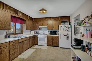 726 Hassan St SE, Hutchinson, MN 55350 - Photo 36