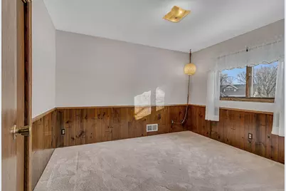 726 Hassan Street SE, Hutchinson, MN 55350 - Photo 20