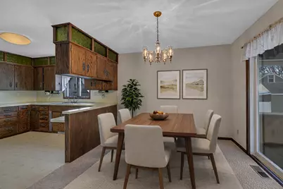 726 Hassan Street SE, Hutchinson, MN 55350 - Photo 4