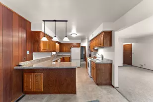 1905 W 140th St, Burnsville, MN 55337 - Photo 14