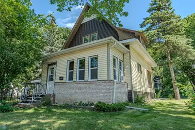 624 4th Street S, Moorhead, MN 56560 - Photo 1