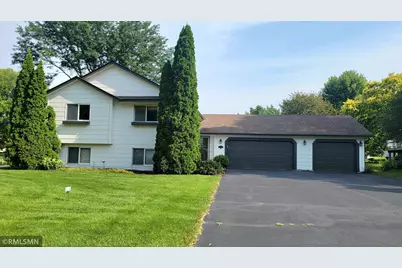 936 Bluff Pointe Drive, Chaska, MN 55318 - Photo 1