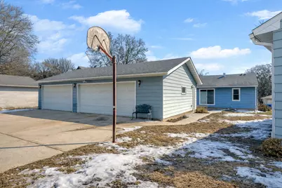 1050 Carlton Avenue, Faribault, MN 55021 - Photo 2