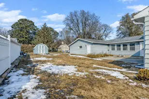 1050 Carlton Ave, Faribault, MN 55021 - Photo 4