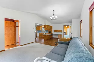 1050 Carlton Ave, Faribault, MN 55021 - Photo 6