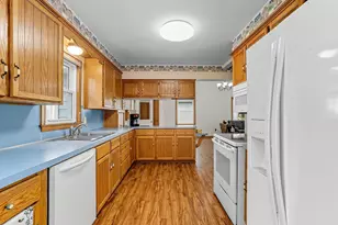 1050 Carlton Ave, Faribault, MN 55021 - Photo 12