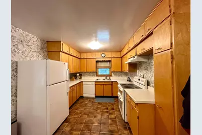 1115 Elmhurst Avenue, Luverne, MN 56156 - Photo 8