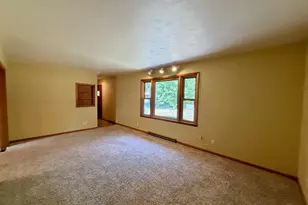1115 Elmhurst Ave, Luverne, MN 56156 - Photo 6