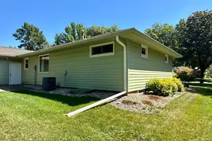 1115 Elmhurst Ave, Luverne, MN 56156 - Photo 6