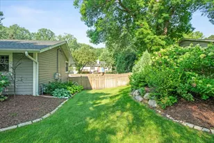 5536 Mirror Lakes Dr, Edina, MN 55436 - Photo 8