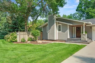 5536 Mirror Lakes Dr, Edina, MN 55436 - Photo 6