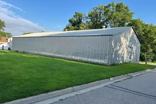 323 N Oak St, Alexandria, MN 56308 - Photo 1
