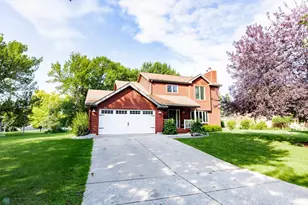 3901 S Rivershore Dr, Moorhead, MN 56560 - Photo 2