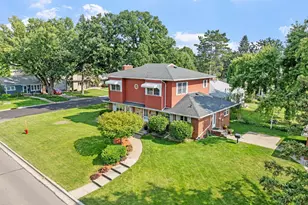 2816 29th Ave NE, Saint Anthony, MN 55418 - Photo 1