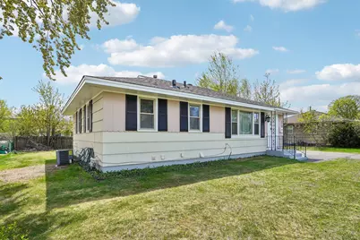 5125 Howe Lane, Brooklyn Center, MN 55429 - Photo 2