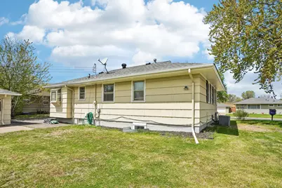 5125 Howe Lane, Brooklyn Center, MN 55429 - Photo 34
