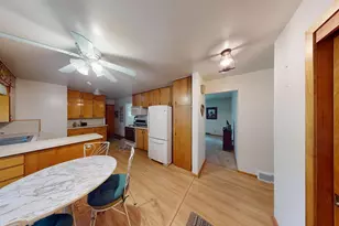 1321 Garfield Ave, Albert Lea, MN 56007 - Photo 2