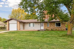 891 Garden View Dr, Apple Valley, MN 55124 - Photo 18