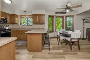 591 Autumn Oaks Ct, Eagan, MN 55123 - Photo 14