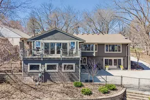 590 Montcalm Pl, Saint Paul, MN 55116 - Photo 4