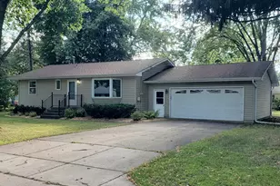 315 3rd St NE, Pine City, MN 55063 - Photo 1