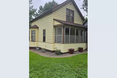 725 7th Street NE, Little Falls, MN 56345 - Photo 2
