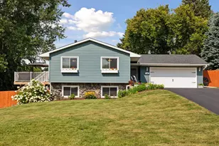 189 Sterling St N, Maplewood, MN 55119 - Photo 1