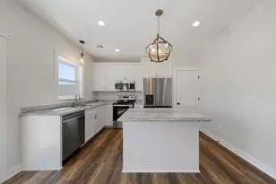 819 Viburnum St, Belle Plaine, MN 56011 - Photo 4