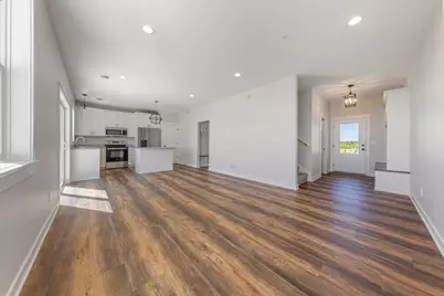 819 Viburnum Street, Belle Plaine, MN 56011 - Photo 8