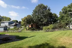 4885 Deerwood Ln N, Plymouth, MN 55442 - Photo 38