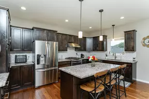 469 Manor Garden Ln NW, Rochester, MN 55901 - Photo 4