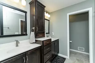 469 Manor Garden Ln NW, Rochester, MN 55901 - Photo 22