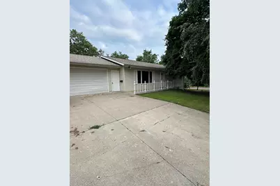 401 N Halvorson Street, Redwood Falls, MN 56283 - Photo 1