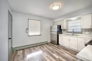 1284 Snelling Ave N, Saint Paul, MN 55108 - Photo 12