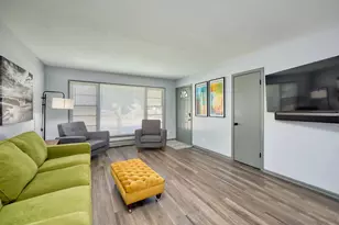 1284 Snelling Ave N, Saint Paul, MN 55108 - Photo 4