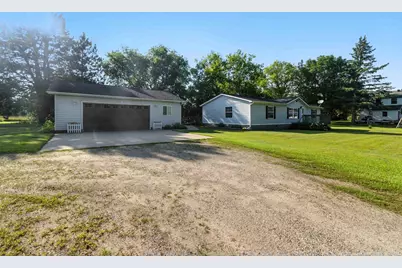518 1/2 W 4th Street S, Pillager, MN 56473 - Photo 1